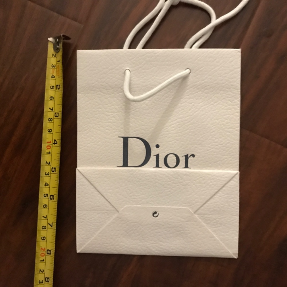 Dior Paper Shopping Bag - Picture 2 of 9